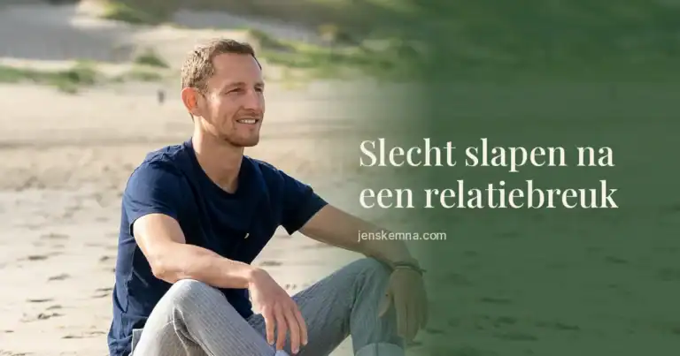 Slecht slapen na een relatiebreuk: Jens Kemna, lichaamsgerichte coach, op het strand